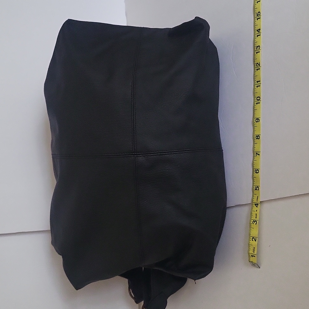 NWOT Maurices Black Vegan Pebble Leather Hobo/Backpack - Picture 3 of 8